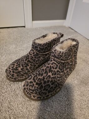 BearPaw Women's Leopard Print Ankle Booties in Taupe and Black
